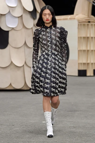 Look 38